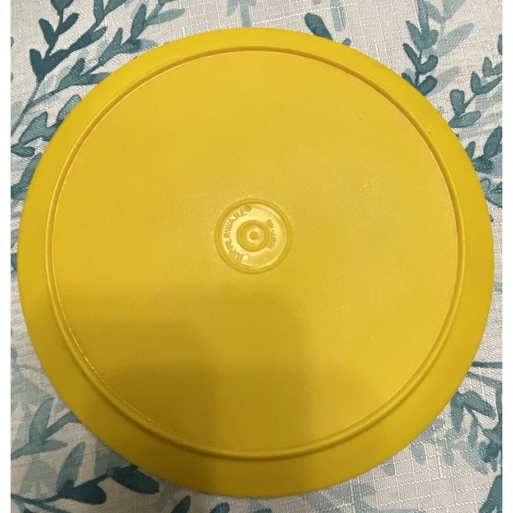 Tupperware‎ Replacement Lid 1207-48 Yellow Color Seal-N-Serve 7